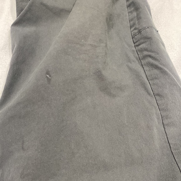 EUC Men’s Kuhl Slax pants - Picture 3 of 4